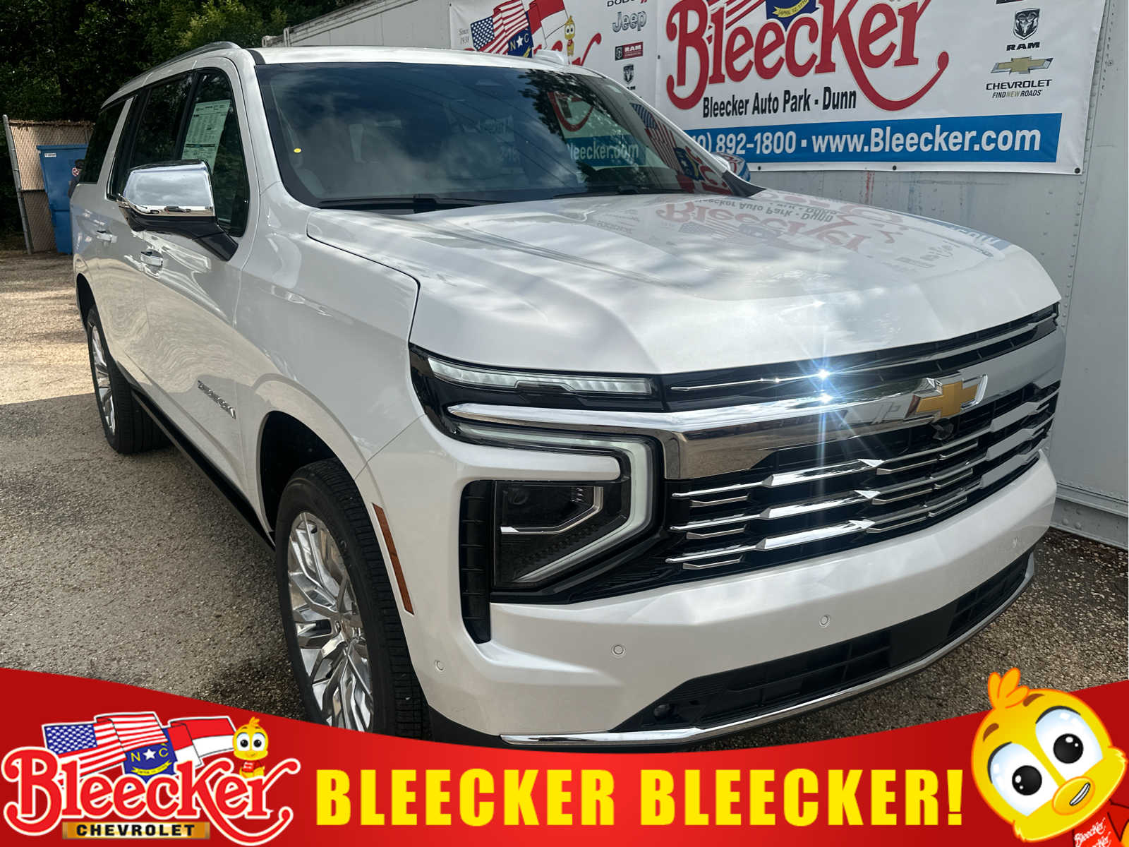 2025 Chevrolet Suburban Premier Image 2 of 54