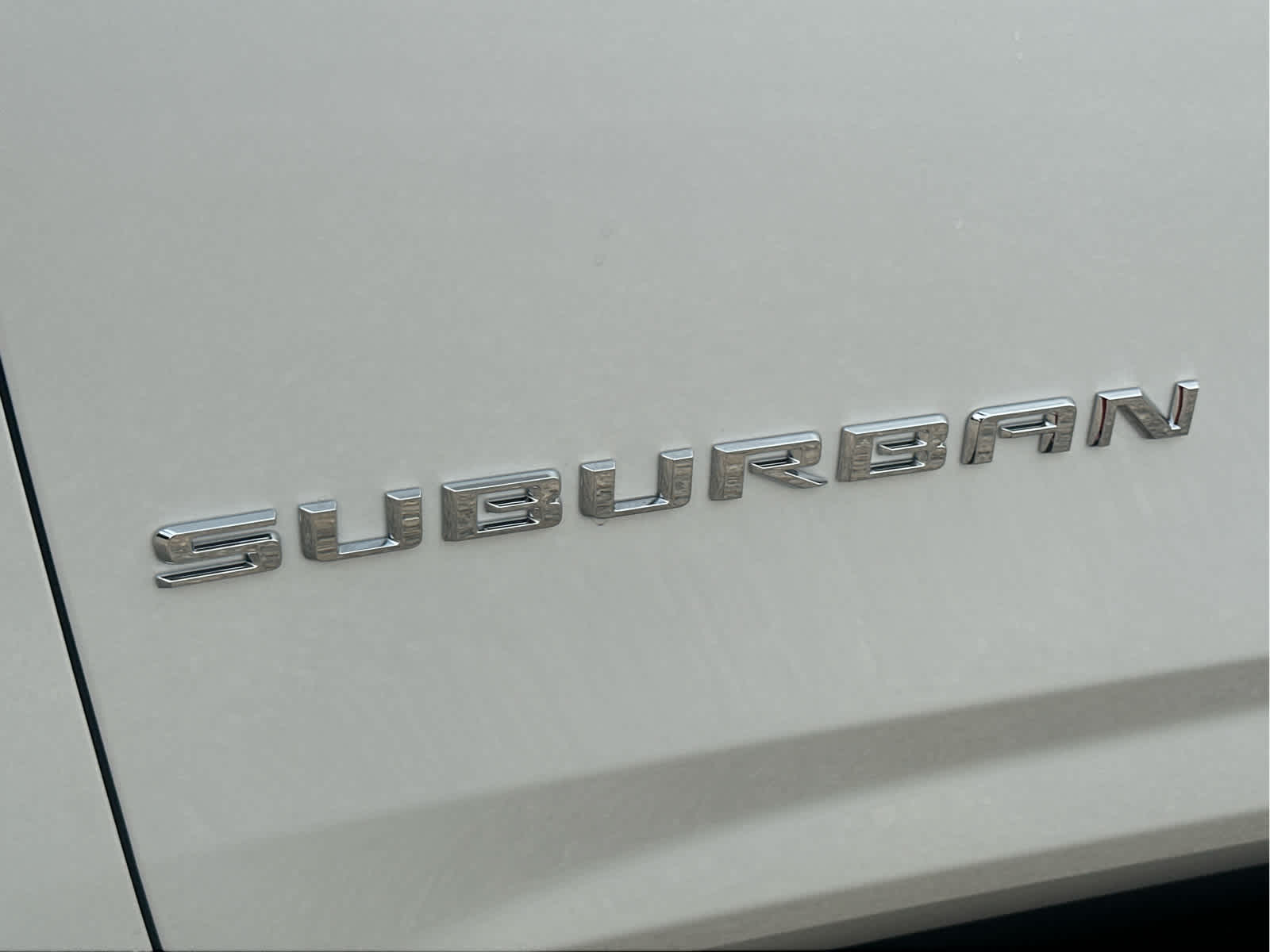 2025 Chevrolet Suburban Premier Image 13 of 54