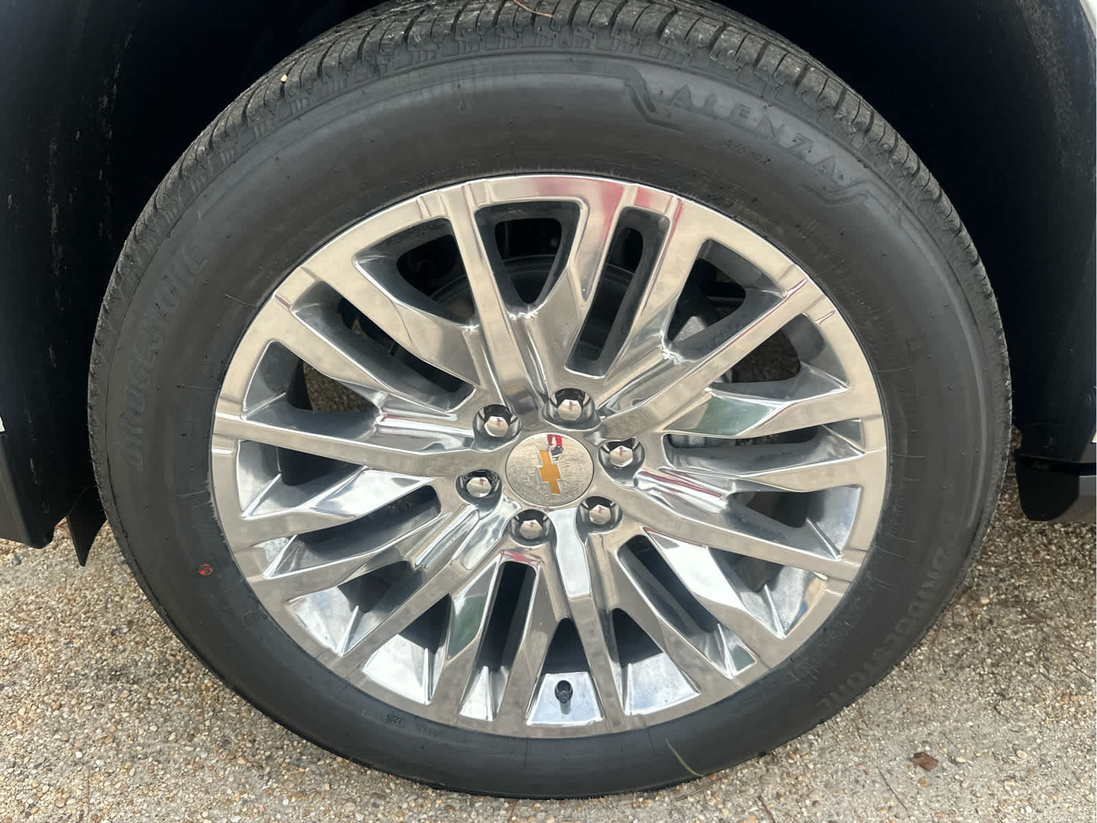 2025 Chevrolet Suburban Premier Image 12 of 54