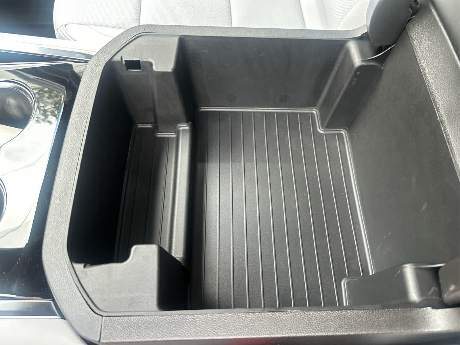 2025 Chevrolet Suburban Premier Image 41 of 54