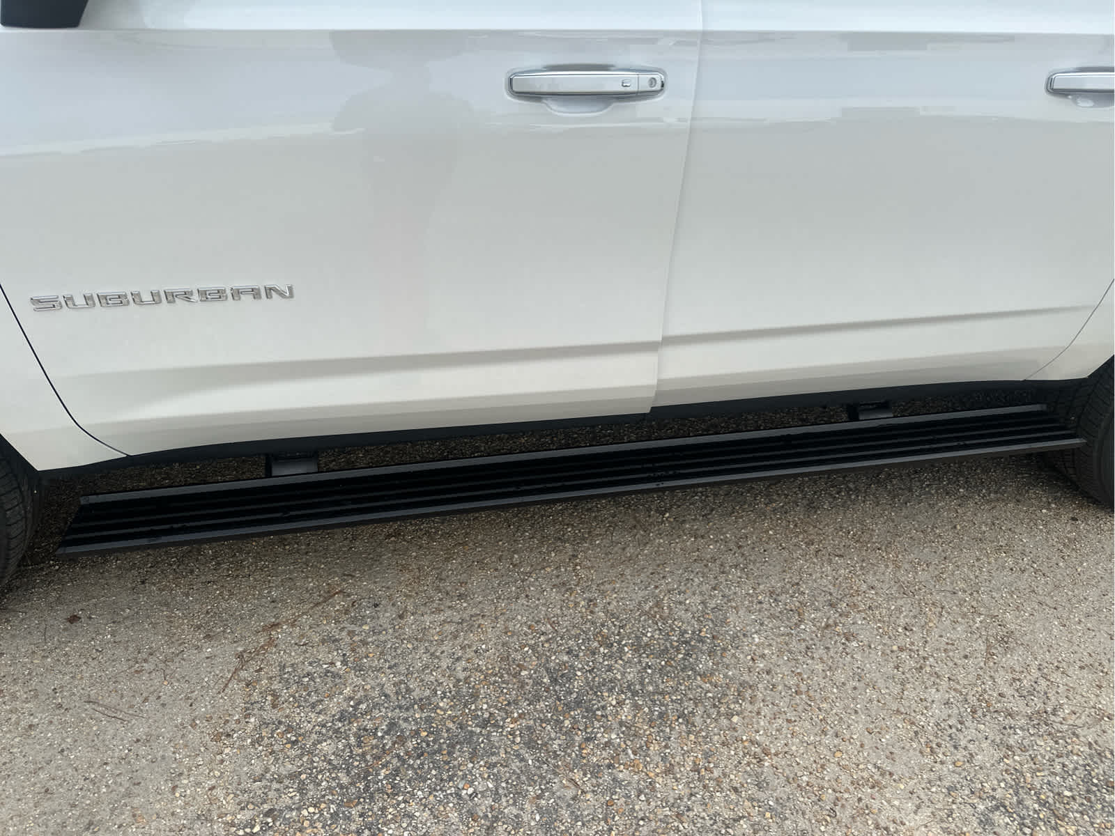 2025 Chevrolet Suburban Premier Image 17 of 54