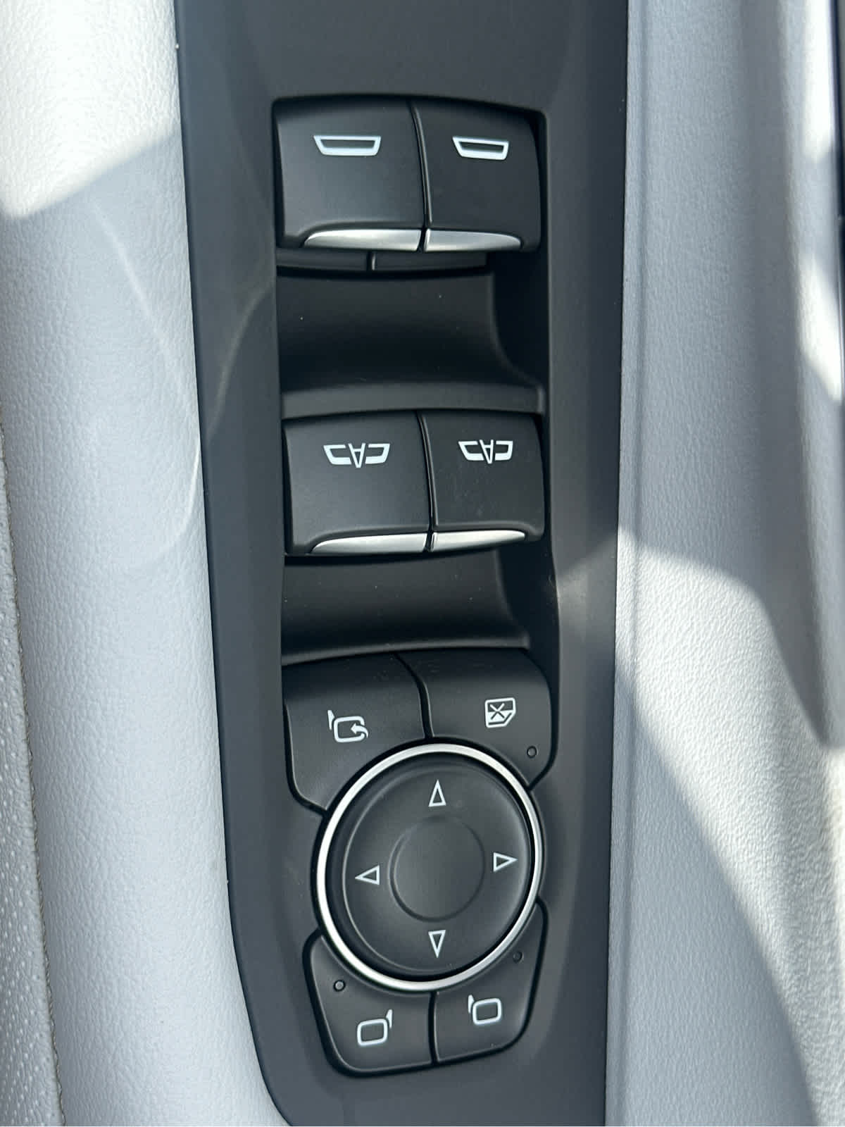 2025 Chevrolet Suburban Premier Image 26 of 54