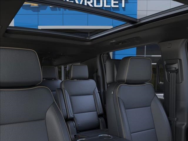 2025 Chevrolet Suburban Premier Image 12 of 24