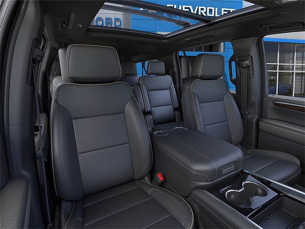 2025 Chevrolet Suburban Premier Image 11 of 24