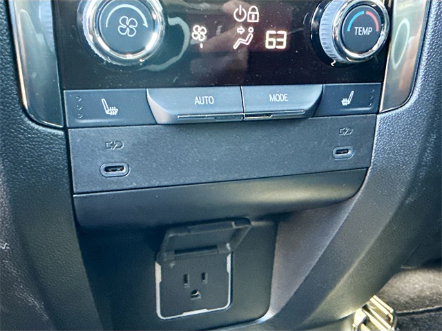 2025 Chevrolet Suburban Premier Image 40 of 42