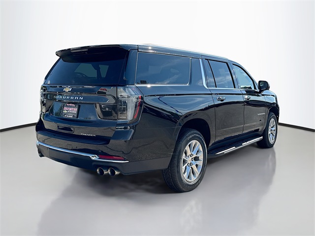 2025 Chevrolet Suburban Premier Image 5 of 42