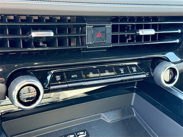 2025 Chevrolet Suburban Premier Image 41 of 42