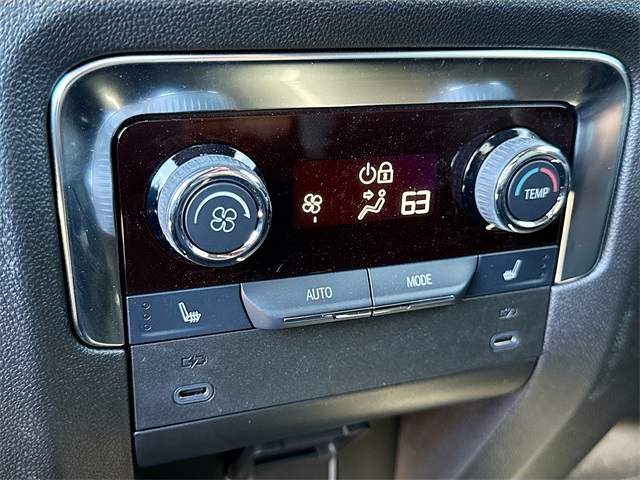 2025 Chevrolet Suburban Premier Image 39 of 42