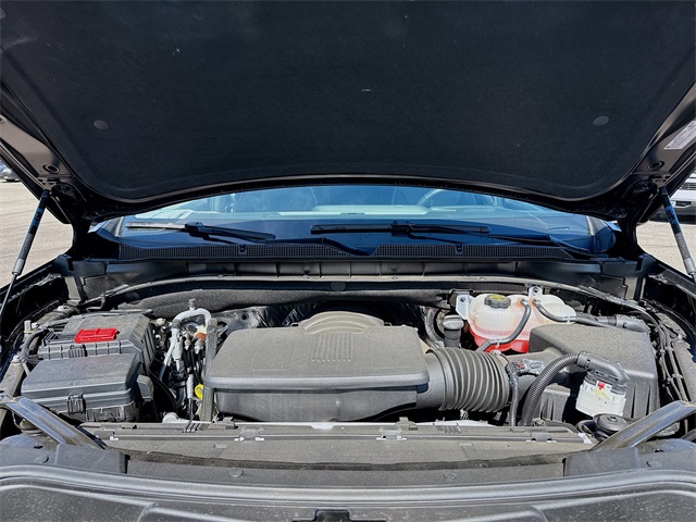 2025 Chevrolet Suburban Premier Image 9 of 42