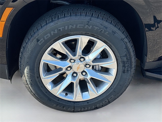 2025 Chevrolet Suburban Premier Image 10 of 42