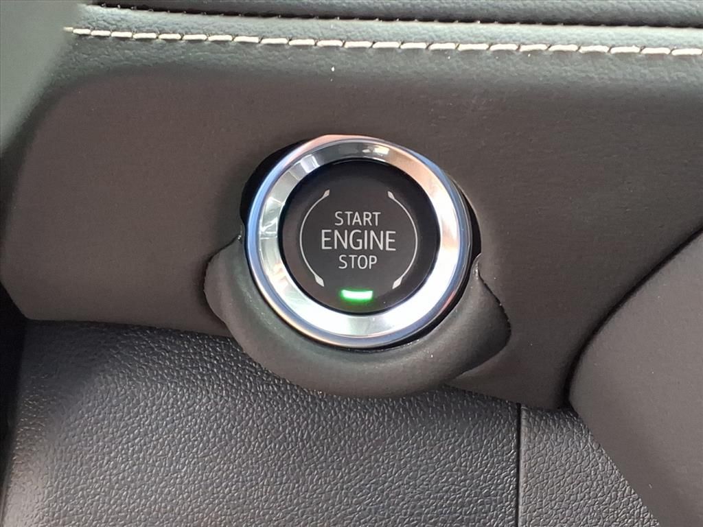 2025 Chevrolet Suburban Premier Image 29 of 31