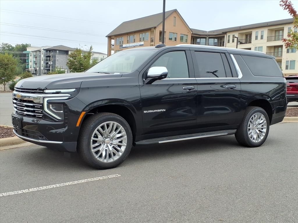 2025 Chevrolet Suburban Premier Image 2 of 31