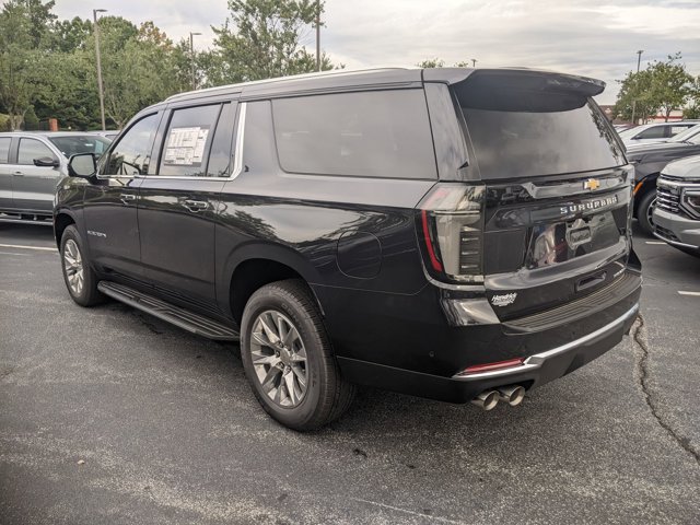 2025 Chevrolet Suburban Premier Image 7 of 25