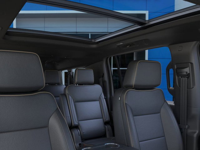 2025 Chevrolet Suburban Premier Image 14 of 25