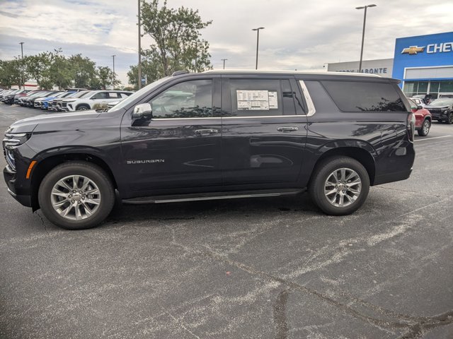2025 Chevrolet Suburban Premier Image 8 of 25