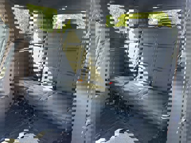 2025 Chevrolet Suburban Premier Image 11 of 23