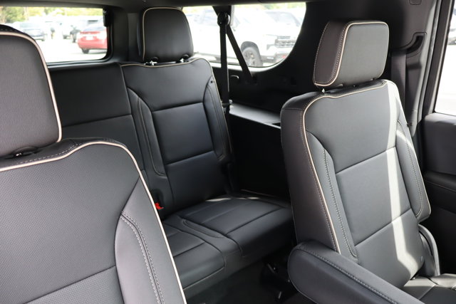 2025 Chevrolet Suburban Premier Image 10 of 29