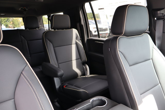 2025 Chevrolet Suburban Premier Image 12 of 29