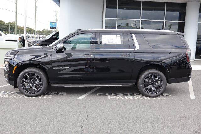 2025 Chevrolet Suburban Premier Image 6 of 29