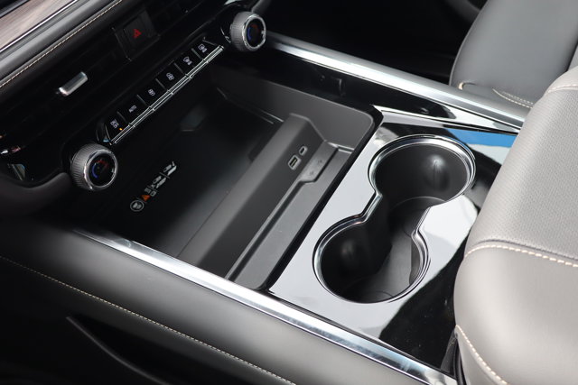 2025 Chevrolet Suburban Premier Image 20 of 29