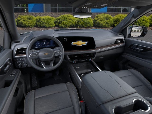 2025 Chevrolet Suburban Premier Image 27 of 48