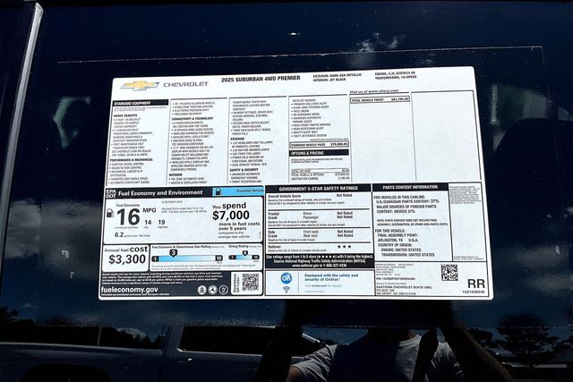 2025 Chevrolet Suburban Premier Image 14 of 15