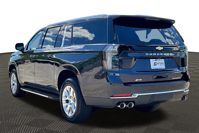 2025 Chevrolet Suburban Premier Image 4 of 15