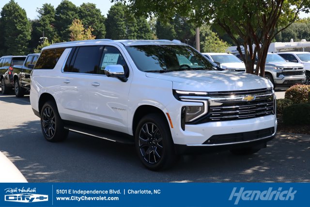 2025 Chevrolet Suburban Premier Image 3 of 29