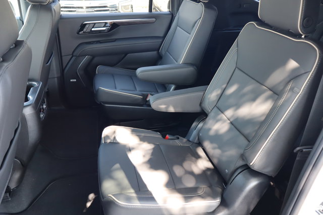 2025 Chevrolet Suburban Premier Image 12 of 29