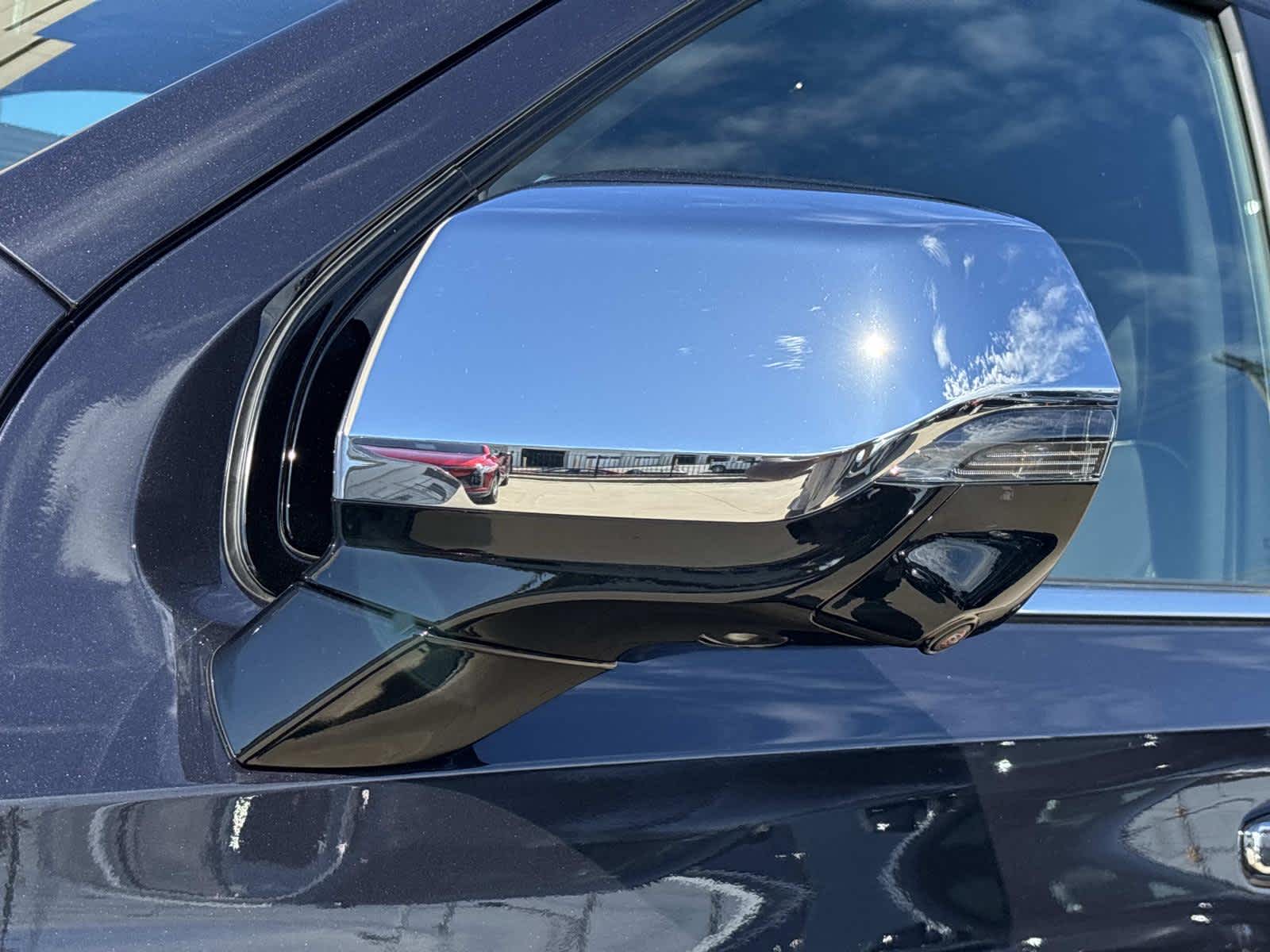 2025 Chevrolet Suburban Premier Image 32 of 52