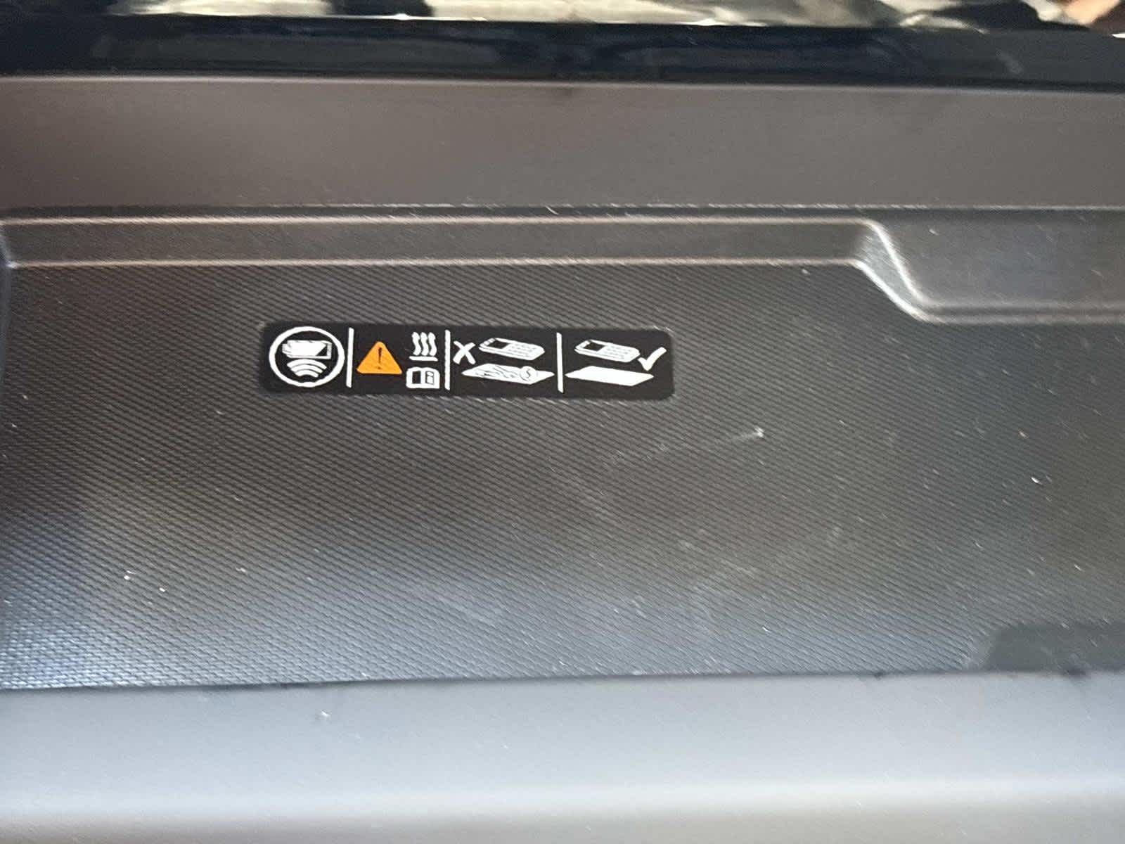 2025 Chevrolet Suburban Premier Image 17 of 52