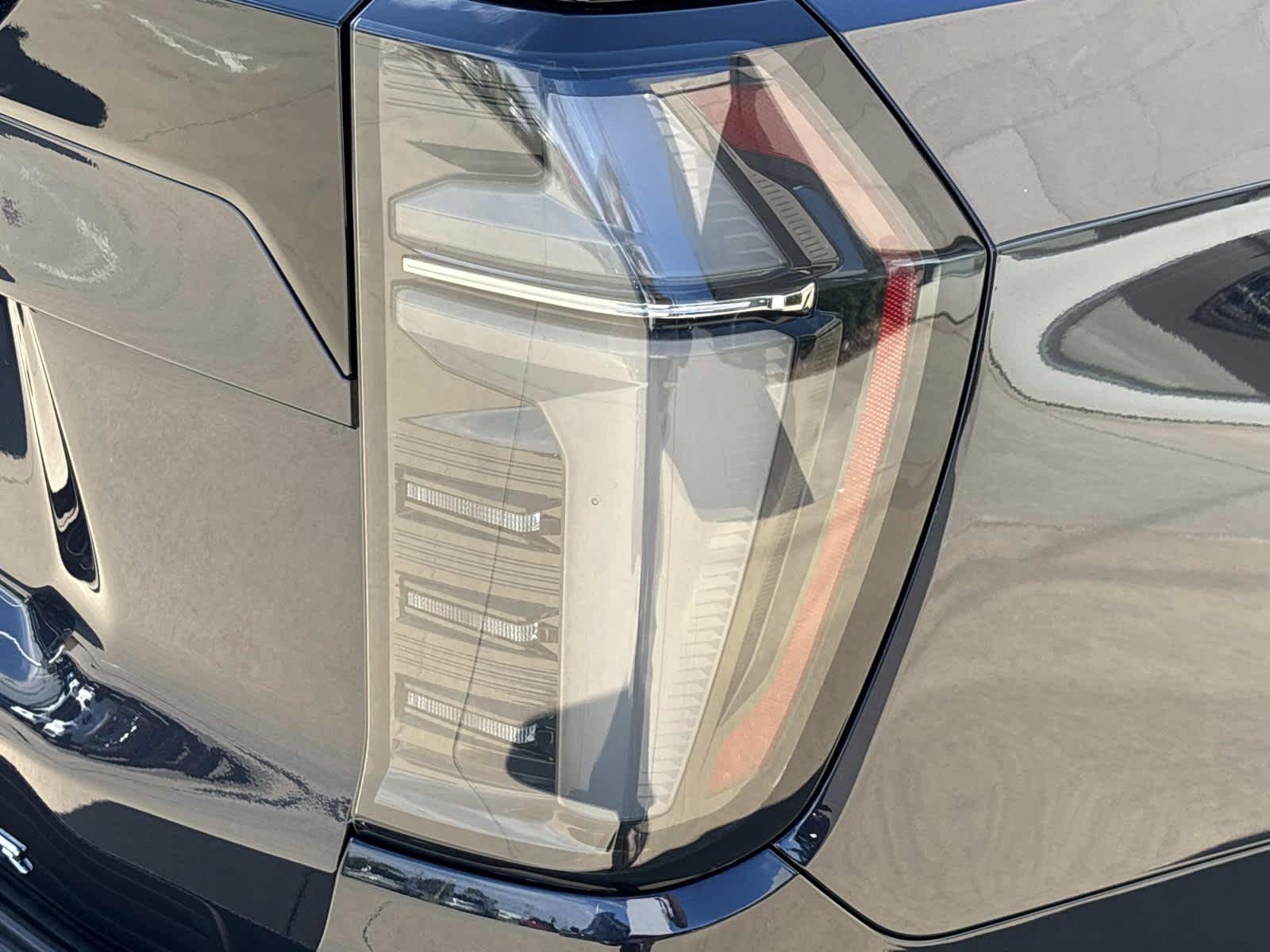 2025 Chevrolet Suburban Premier Image 46 of 52