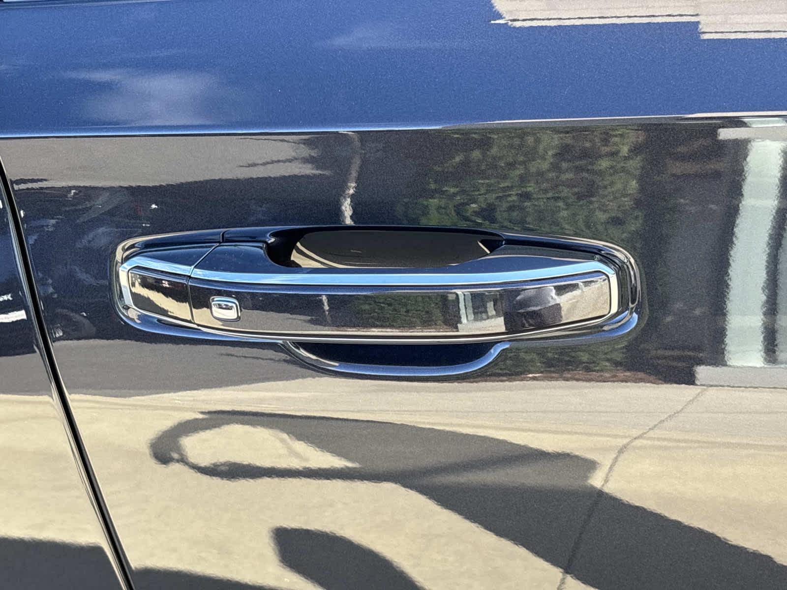 2025 Chevrolet Suburban Premier Image 34 of 52