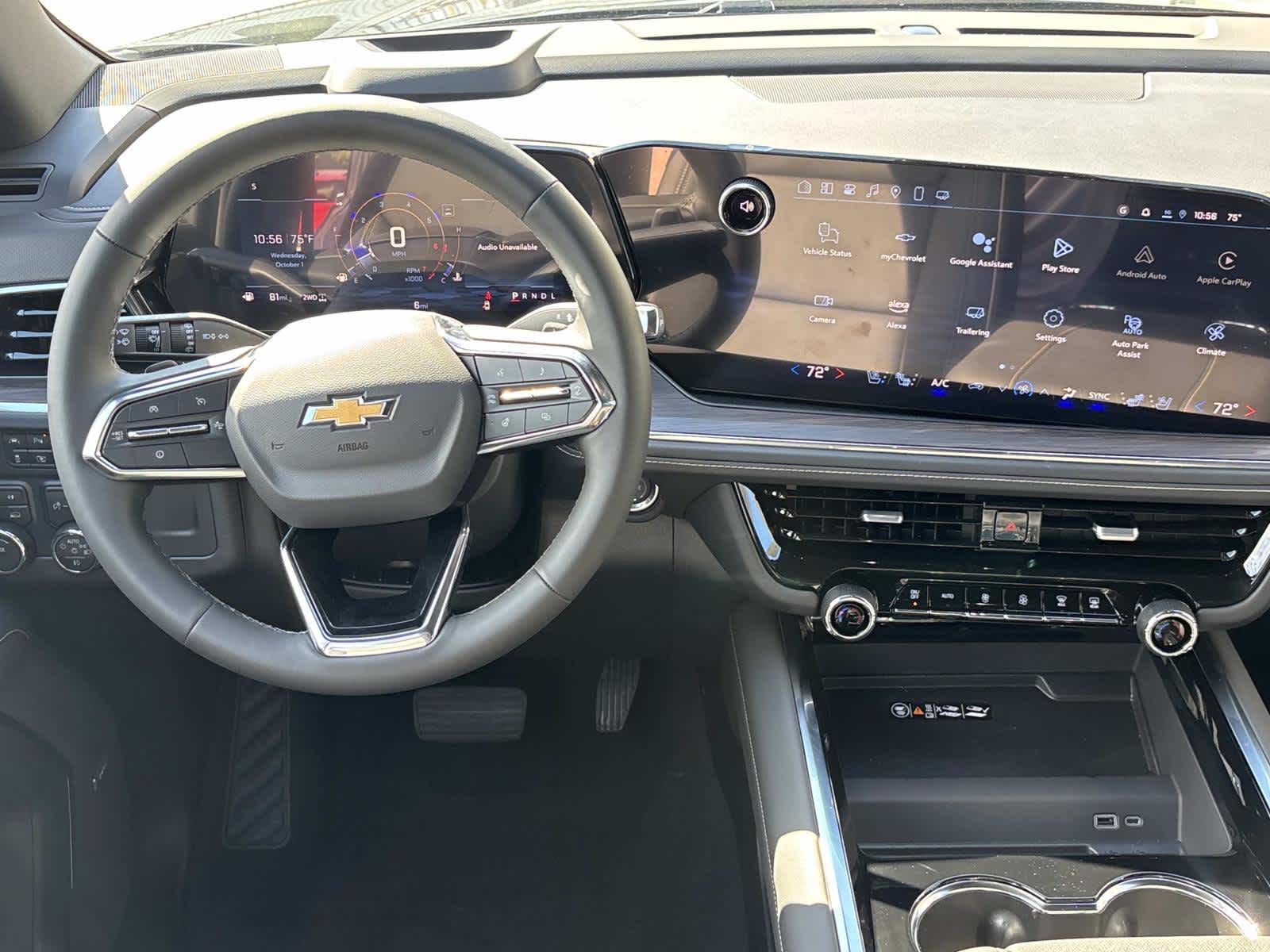 2025 Chevrolet Suburban Premier Image 16 of 52