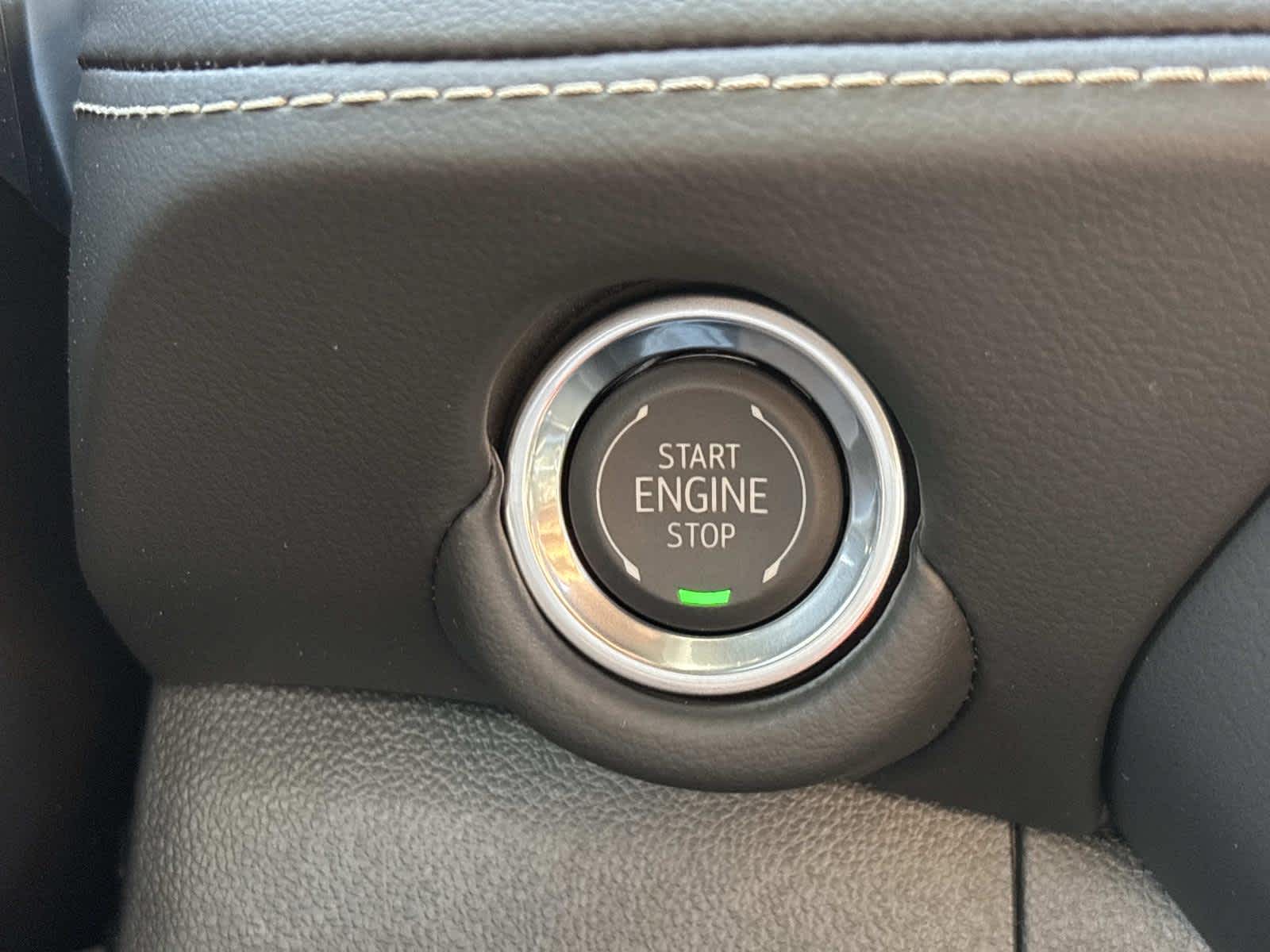 2025 Chevrolet Suburban Premier Image 37 of 52