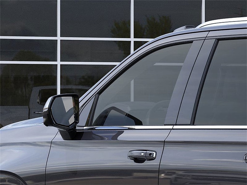 2025 Chevrolet Suburban Premier Image 24 of 24