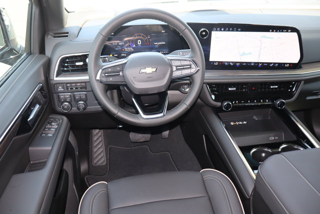 2025 Chevrolet Suburban Premier Image 12 of 18
