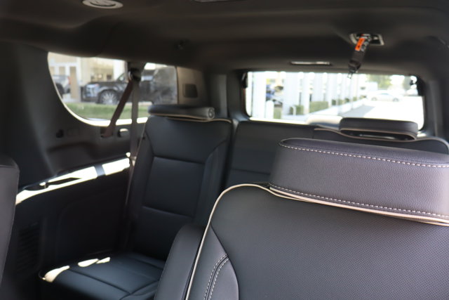 2025 Chevrolet Suburban Premier Image 10 of 18