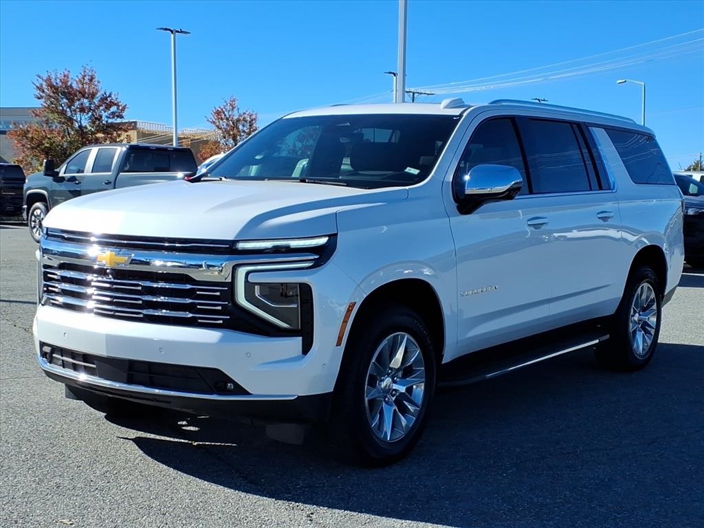 2025 Chevrolet Suburban Premier Image 1 of 30
