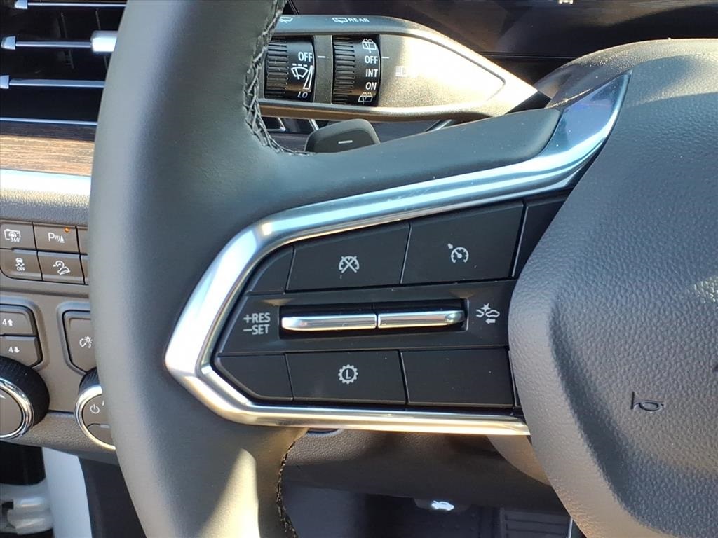 2025 Chevrolet Suburban Premier Image 30 of 30