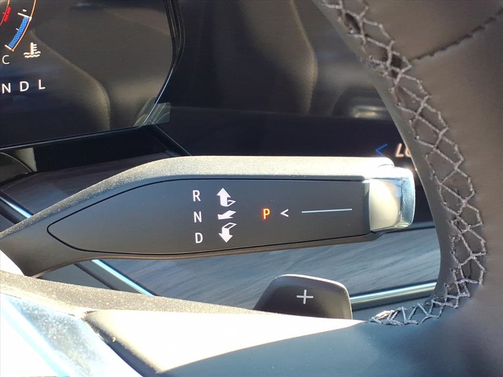 2025 Chevrolet Suburban Premier Image 28 of 30