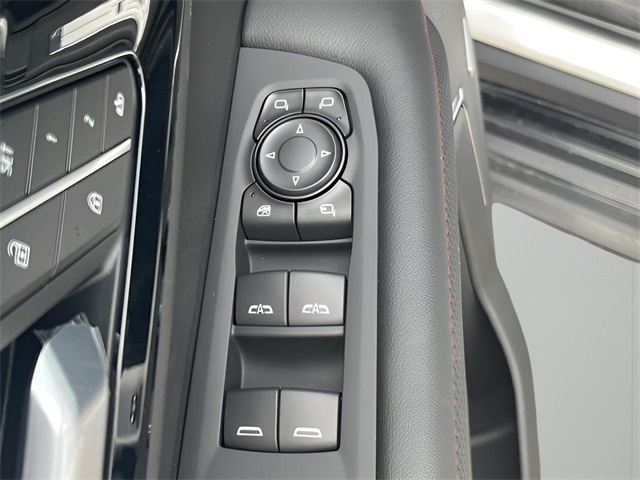 2025 Chevrolet Suburban RST Image 31 of 35