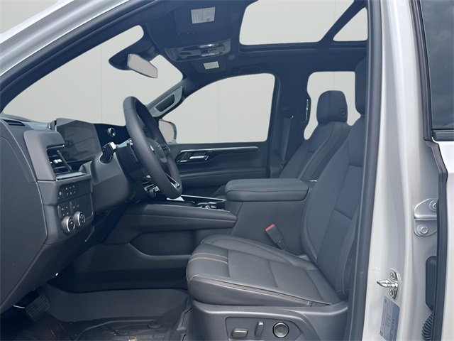 2025 Chevrolet Suburban RST Image 15 of 35