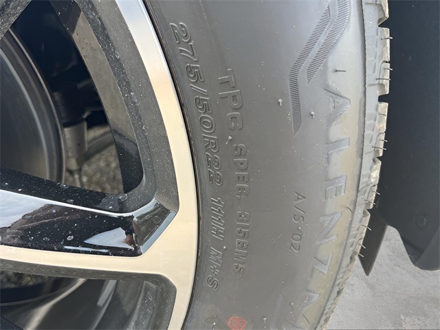 2025 Chevrolet Suburban RST Image 10 of 35