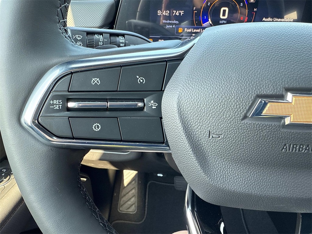 Vehicle image 11 of 19
