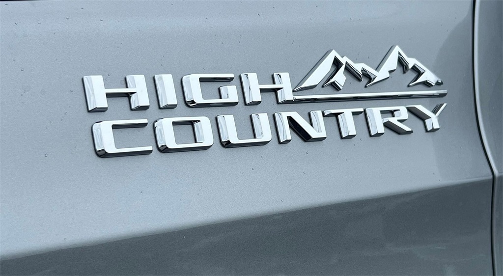 Vehicle image 13 of 38