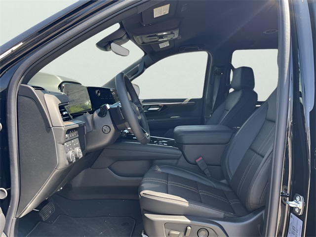 2025 Chevrolet Tahoe High Country Image 14 of 35