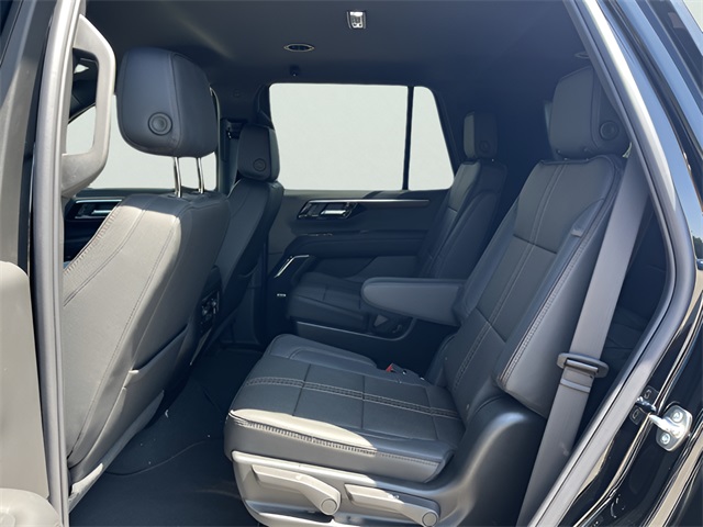 2025 Chevrolet Tahoe High Country Image 15 of 35