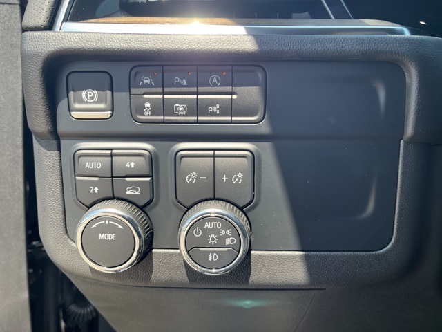 2025 Chevrolet Tahoe High Country Image 24 of 35