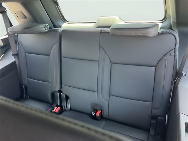 2025 Chevrolet Tahoe High Country Image 13 of 35